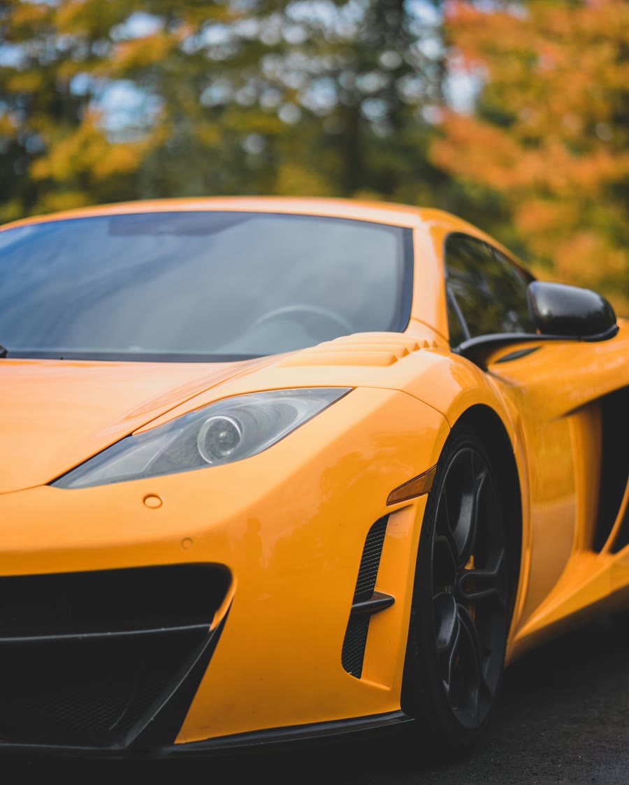 Car tinting Osborne Park: tinted glass cutting heat and glare